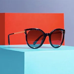 Polaroid sunnies