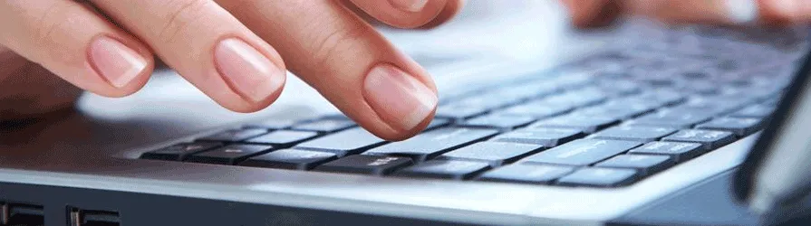 fingers-in-keyboard