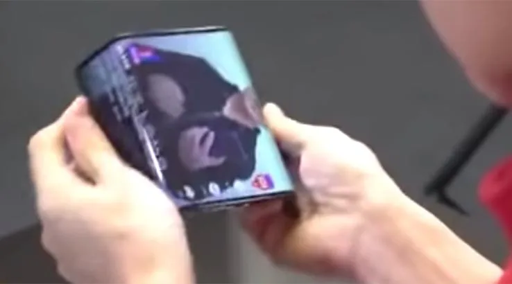 android phone that folds in half