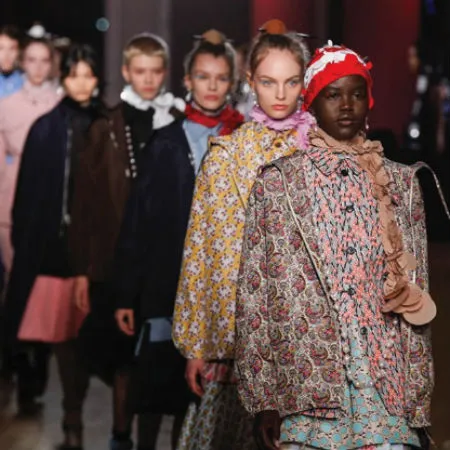 Gucci Have Teamed Up With Comme des Garçons For A Shopper Bag