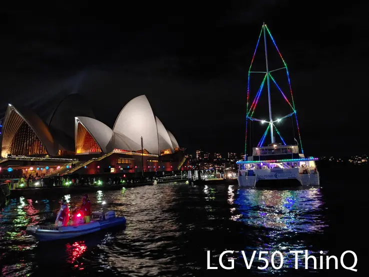 LG V50 ThinQ Boat