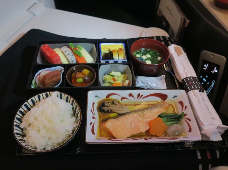 Japan Airlines onboard dining