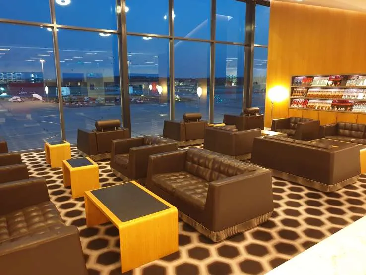 How I Got Into The Qantas First Lounge With A Jetstar Domestic Flight