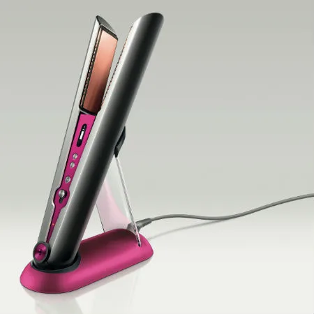 Close up of the Dyson Corrale straightener 