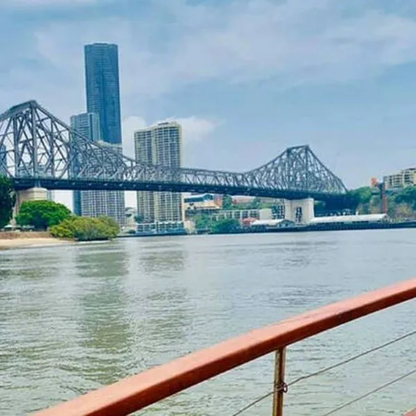 Brisbane River cruise with CK Hotel lunch