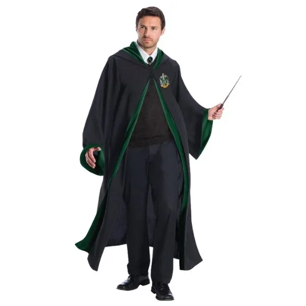 <em>Harry Potter</em> Slytherin robes
